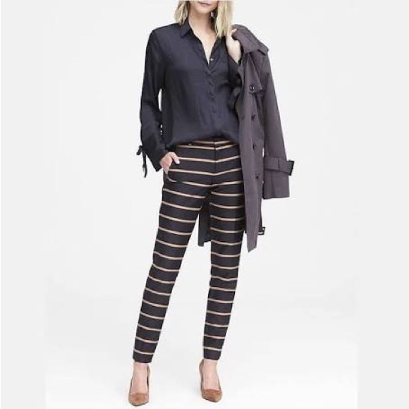 Banana Republic tunic-fit tie-cuff blouse Parker - navy - Picture 3 of 4